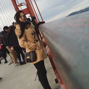 Meet your Posher, Ly